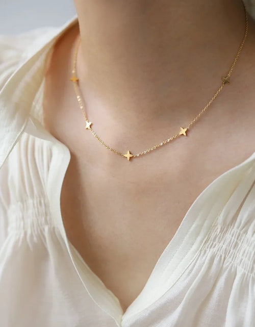 Load image into Gallery viewer, ANA || Clover Necklace
